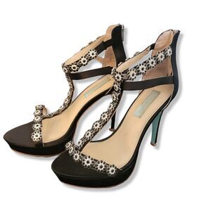 Betsey Johnson Blue Label SB-ADORE SZ 8.5 Pumps With Flower Rhinestones Heels